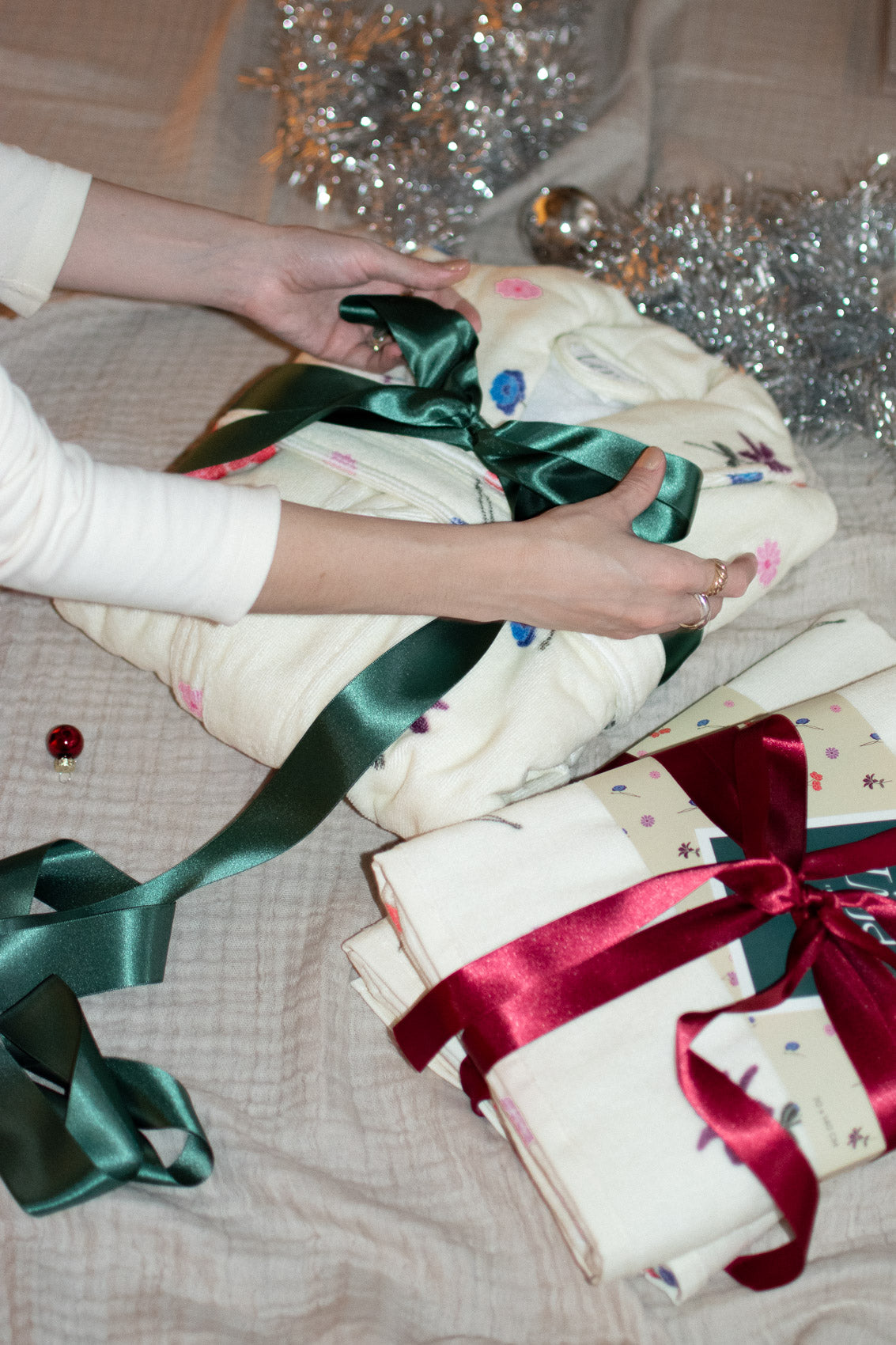 Das Home Set - Bademantel & Handtuch